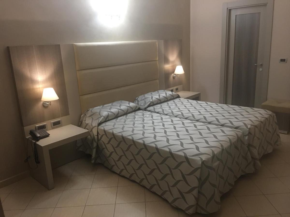 Hotel Niagara كاتانزارو المظهر الخارجي الصورة