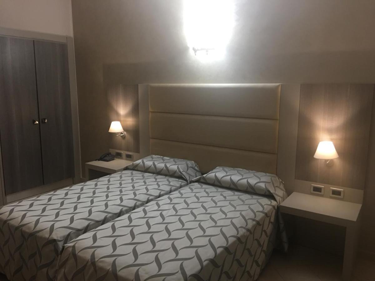 Hotel Niagara كاتانزارو المظهر الخارجي الصورة