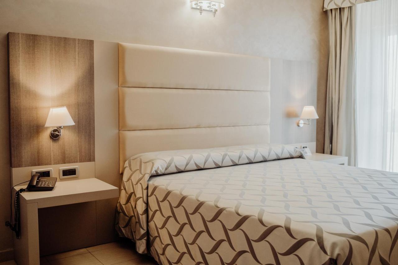 Hotel Niagara كاتانزارو المظهر الخارجي الصورة