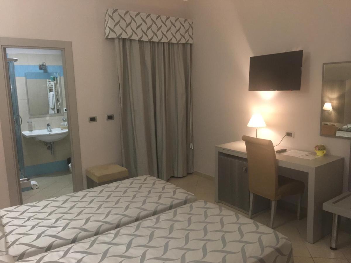Hotel Niagara كاتانزارو المظهر الخارجي الصورة