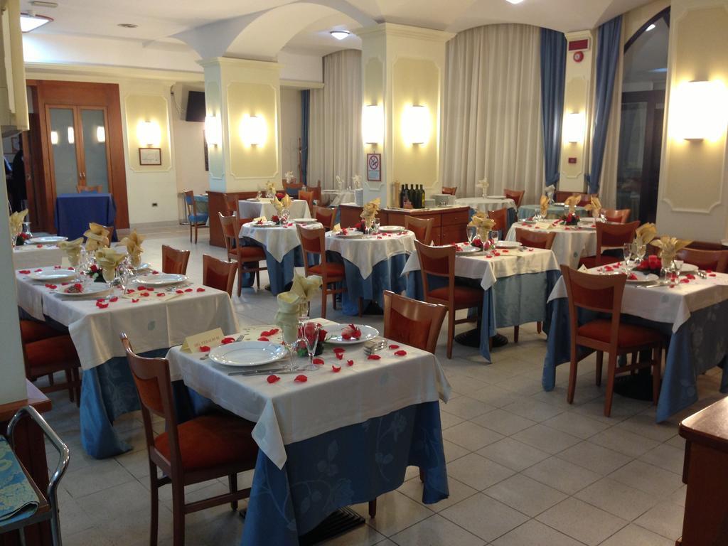 Hotel Niagara كاتانزارو المظهر الخارجي الصورة